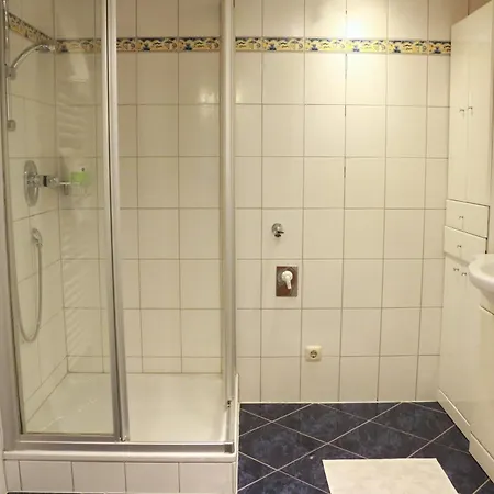 Am Bio-bauernhof * 滨湖上特鲁姆